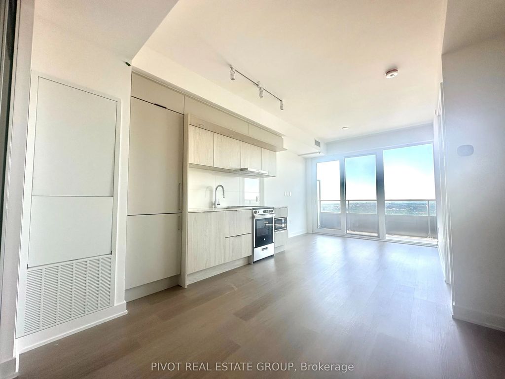 448 Burnhamthorpe Road W 6301, Mississauga