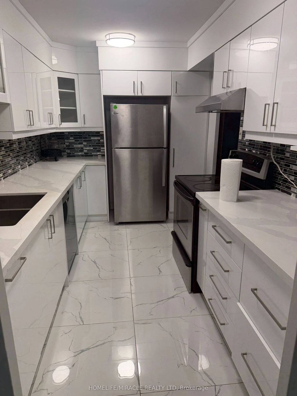 2835 Islington Avenue 411, Toronto W05
