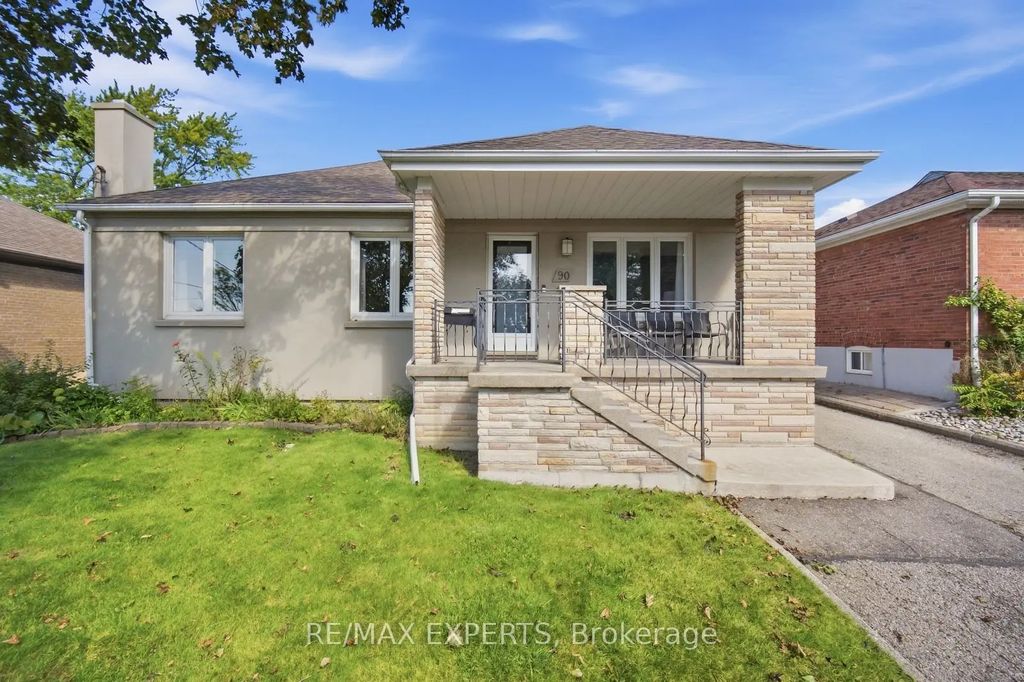 90 Heathrow Drive, Toronto W05