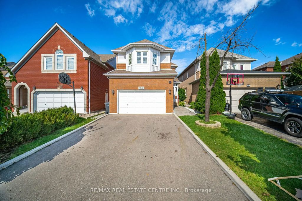 2485 Strathmore Crescent N, Mississauga