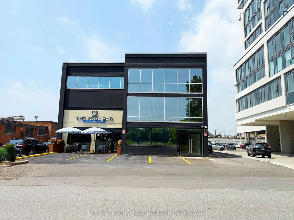 10 Plastics Avenue, Toronto W07