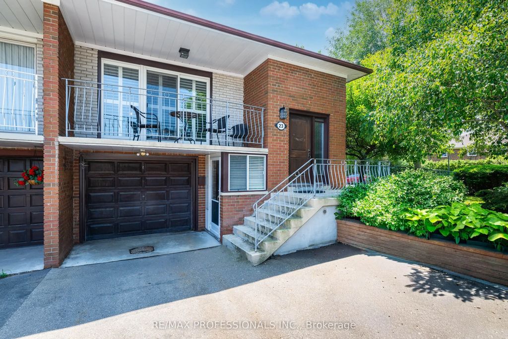 23 Anthia Drive, Toronto W05