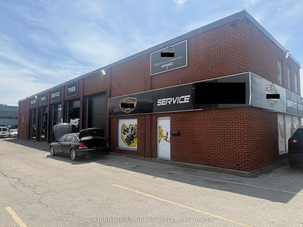 5235 Steeles Avenue W 1, Toronto W05