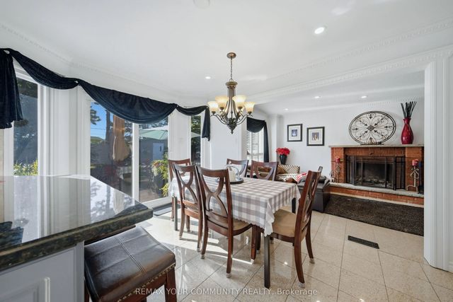 44 Candy Crescent W, Brampton