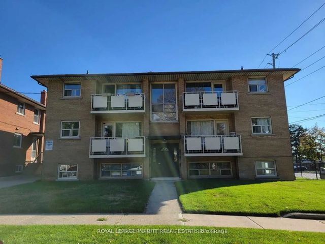 149 Alderbrae Avenue 1, Toronto W06