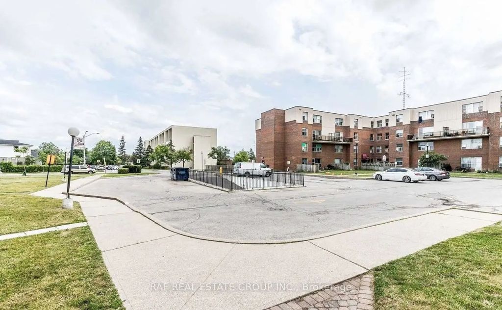 1055b Forestwood Drive 126, Mississauga