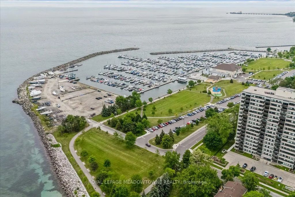 2263 Marine Drive 1601, Oakville