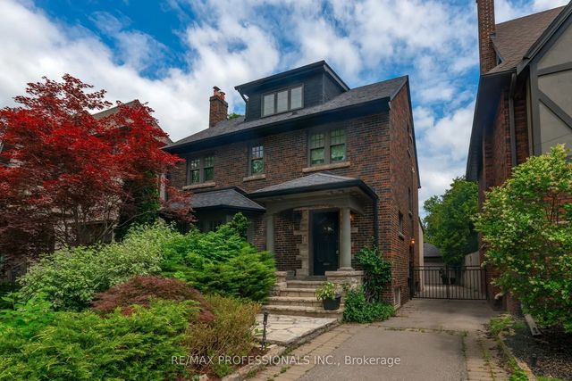 61 Grenview Boulevard N, Toronto W08