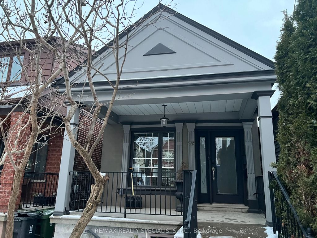 252 Earlscourt Avenue, Toronto W03