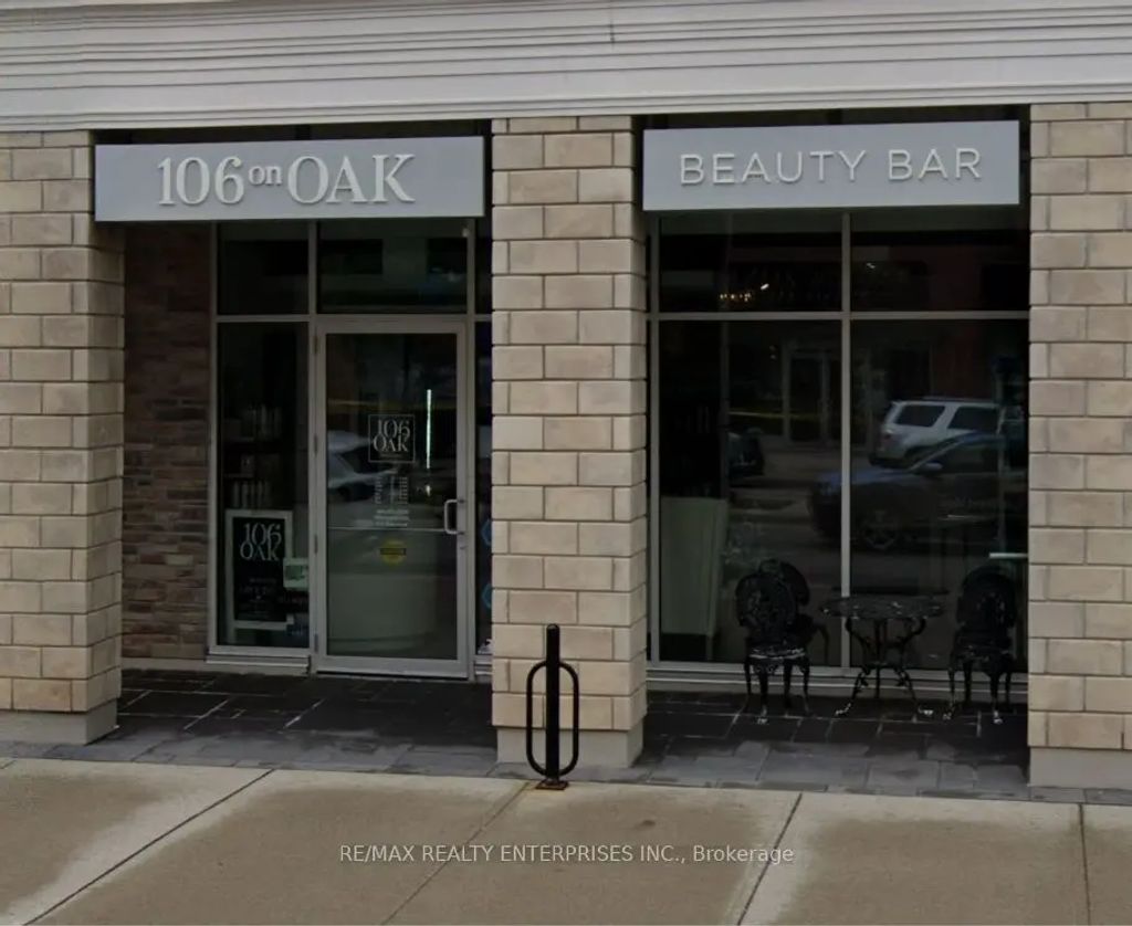 216 Oak Park Boulevard 106, Oakville