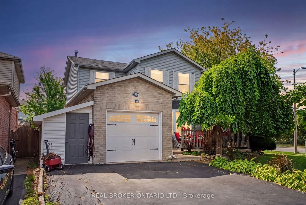 3260 Woodcroft Crescent, Burlington