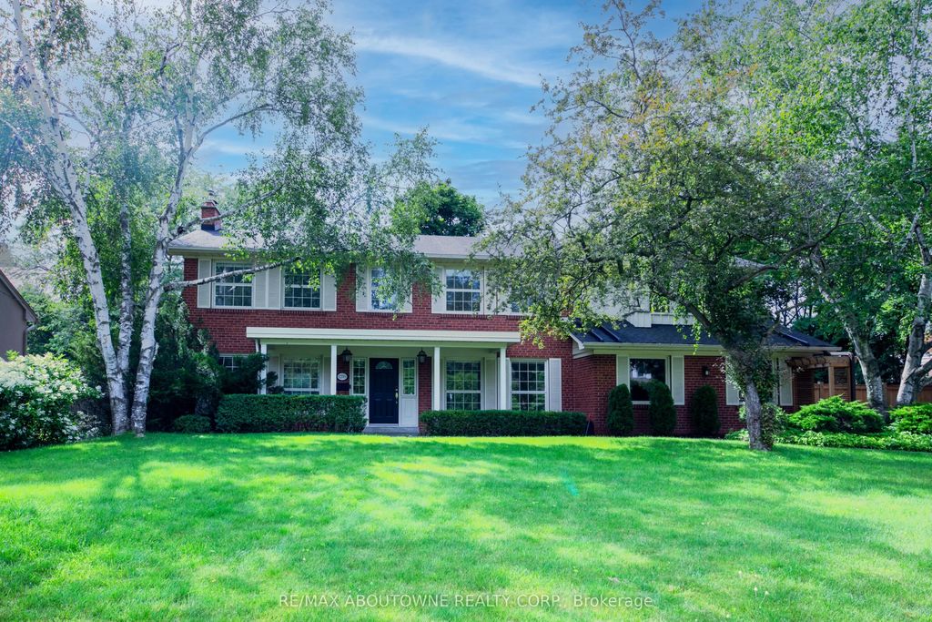 1290 Braeside Drive, Oakville