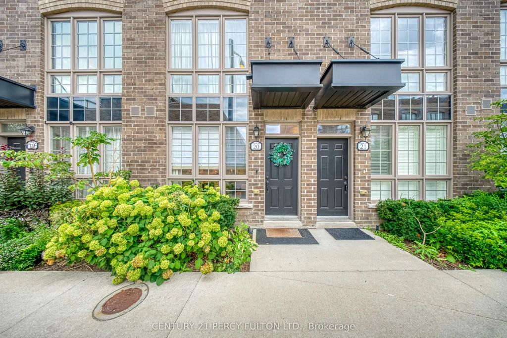 26 Ernest Avenue 20, Toronto W02