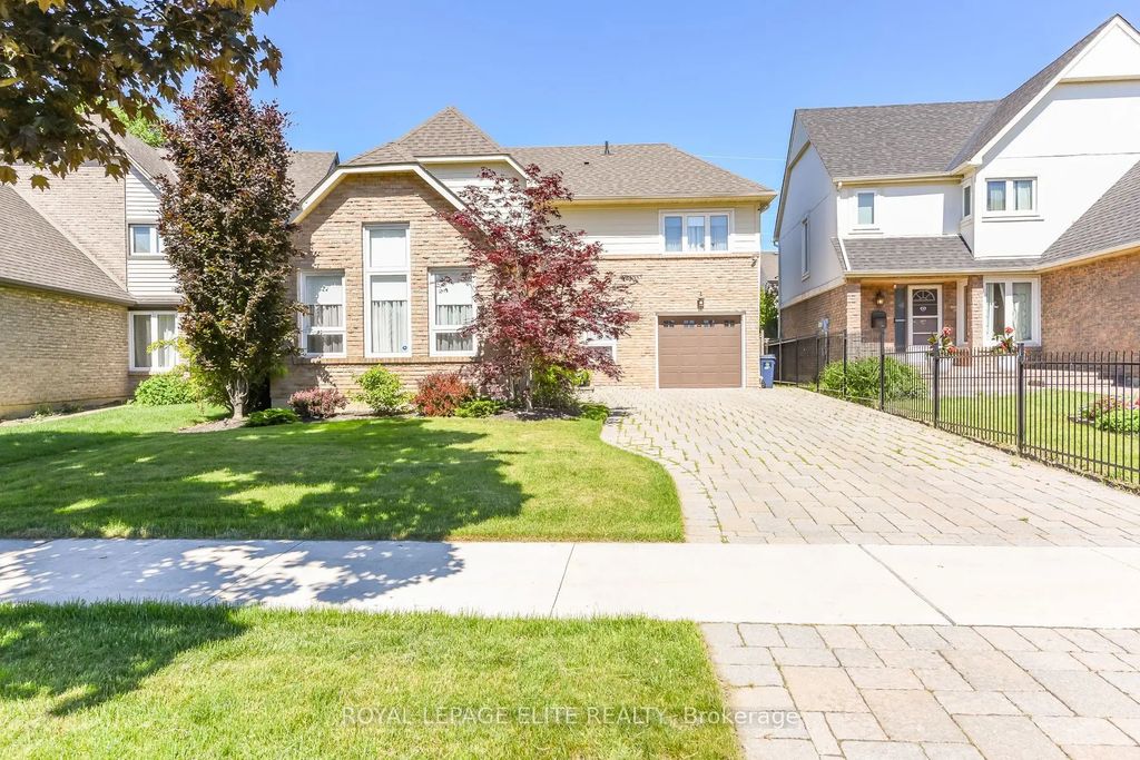 67 Elmbrook Crescent E, Toronto W08