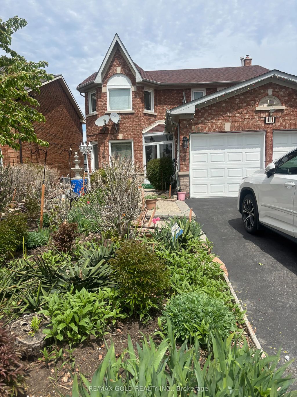 11 Eagleridge Drive, Brampton