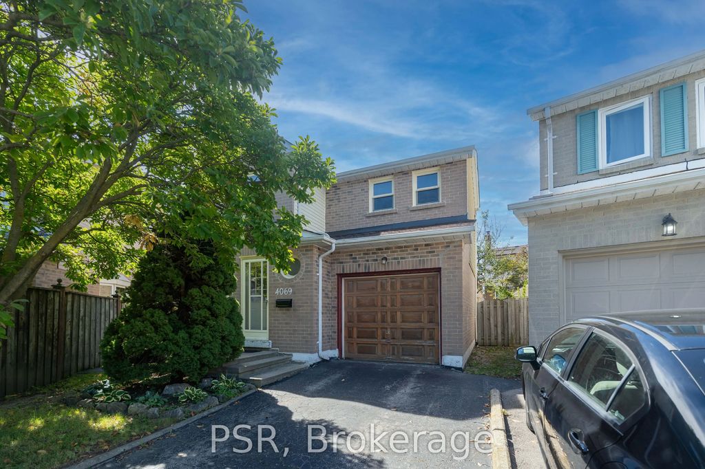 4069 Chelmsford Court, Mississauga
