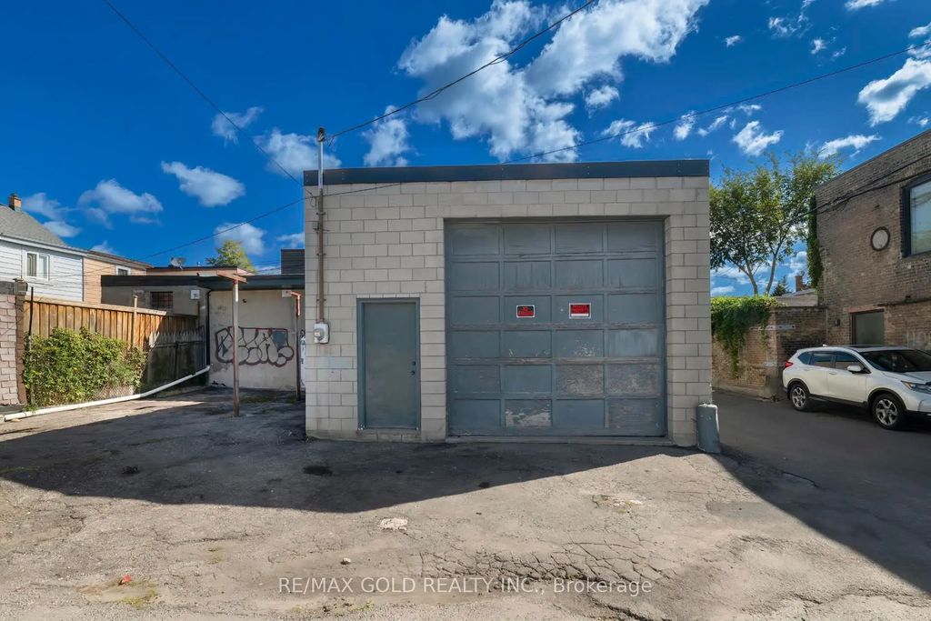 131r Millicent Street, Toronto W02