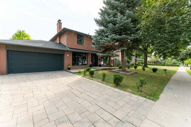 139 Redgrave Drive, Toronto W09