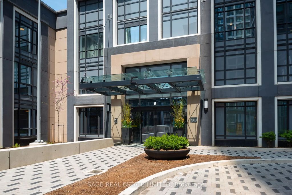 5 Mabelle Avenue 834, Toronto W08