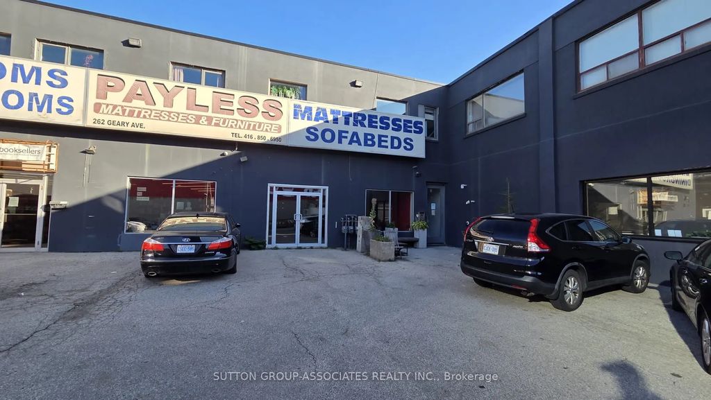 262 Geary Avenue Storefront, Toronto W02