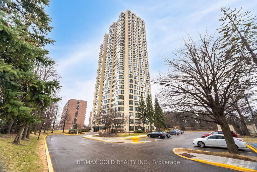 8 Lisa Street 903, Brampton