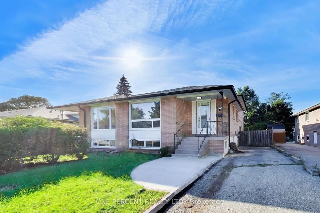1272 Pallatine Drive, Oakville
