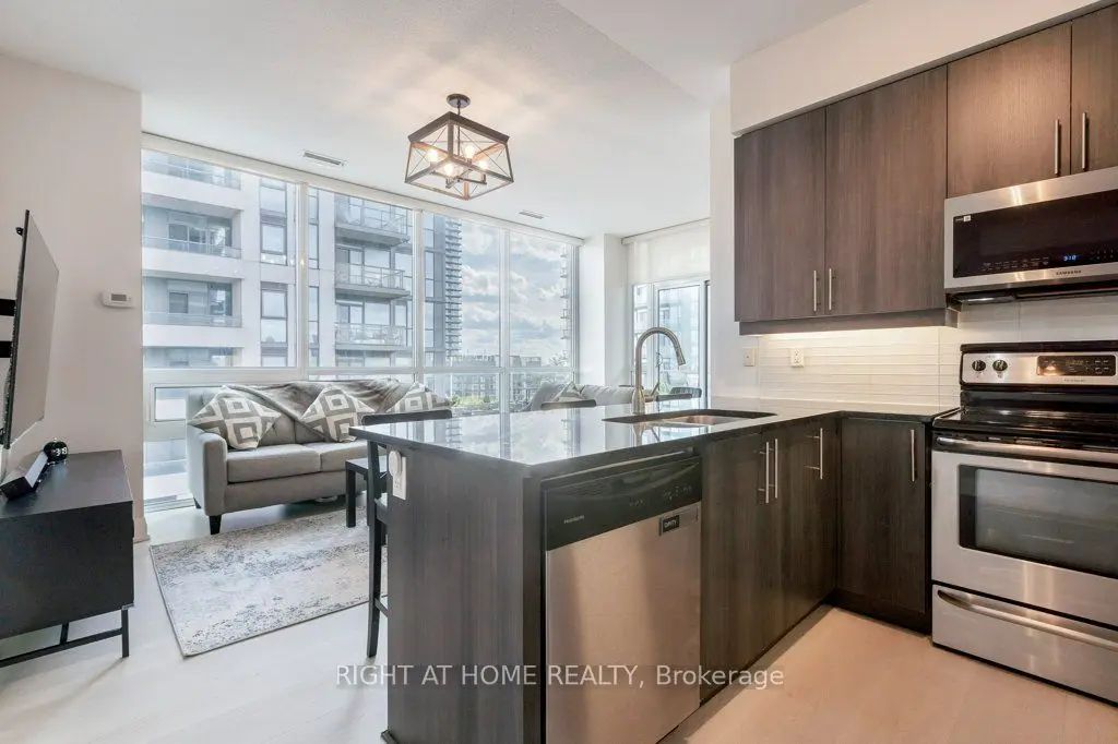1185 The Queensway N/a 618, Toronto W08