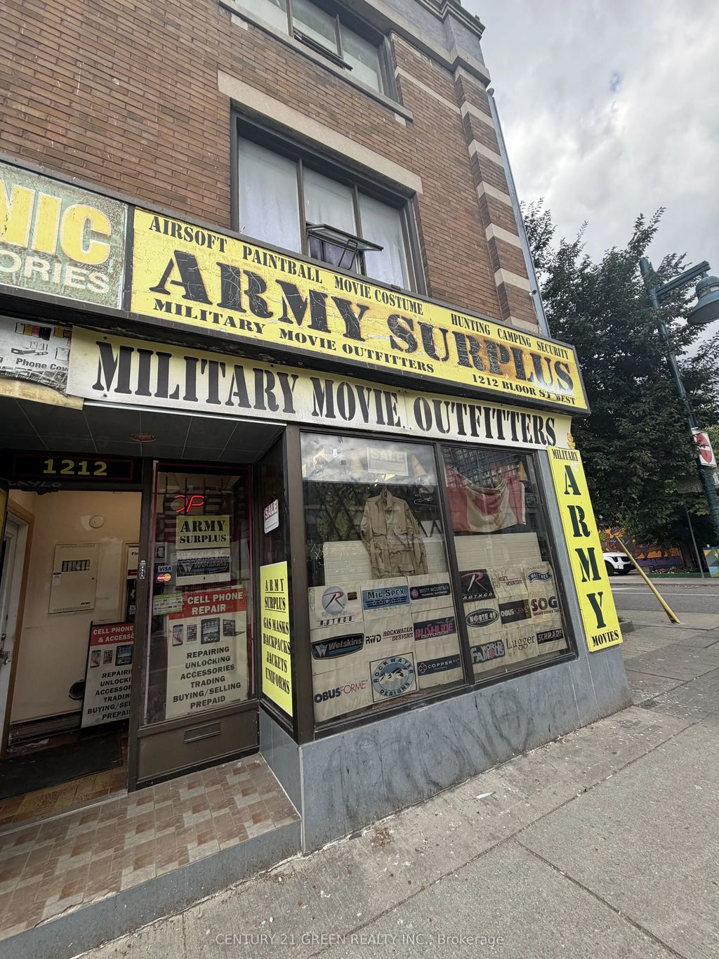 1212 Bloor Street W, Toronto W02