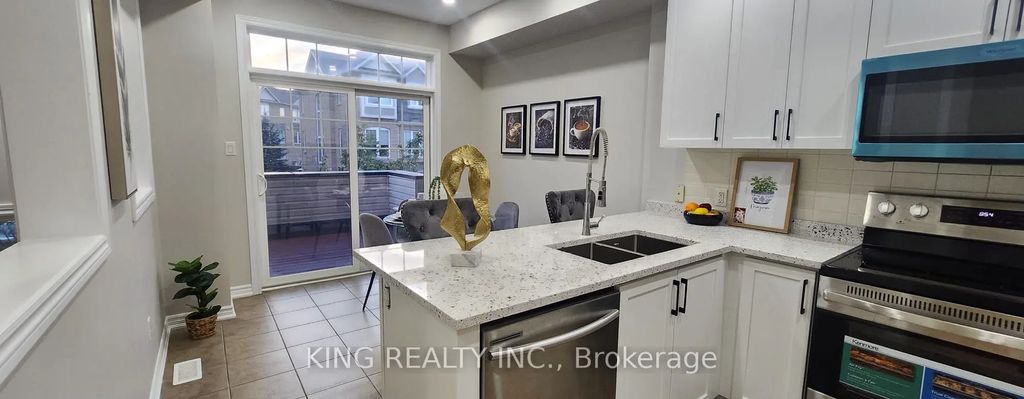 86 Magdalene Crescent S, Brampton
