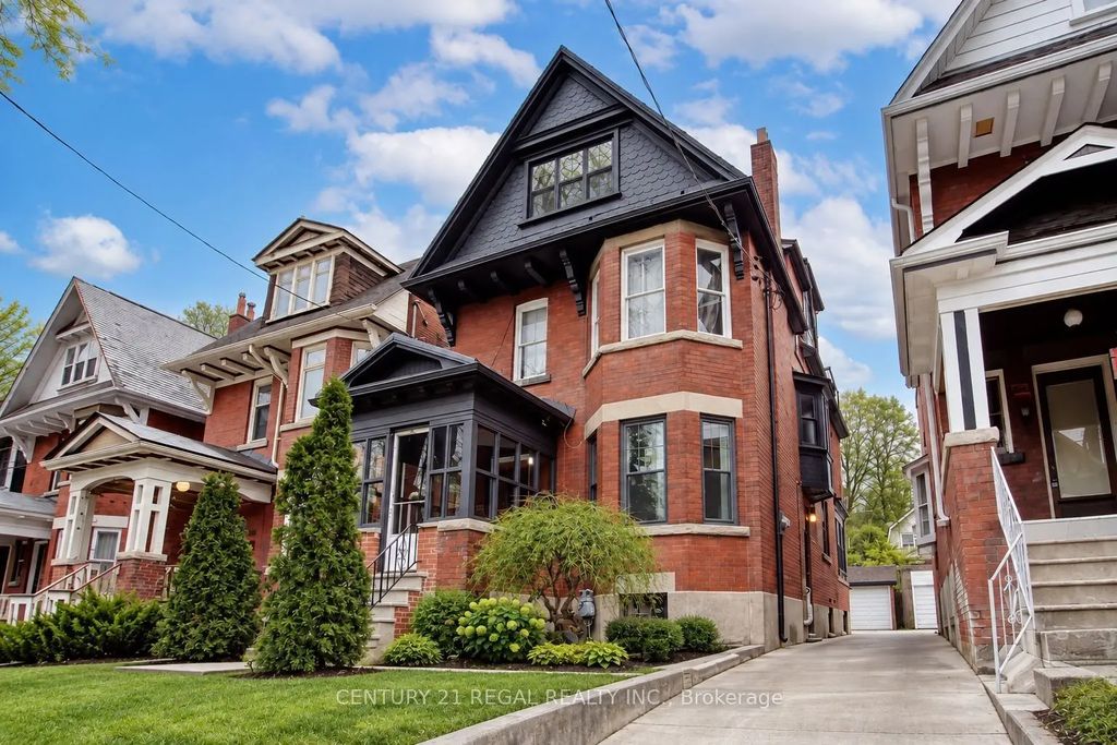 186 Grenadier Road, Toronto W01