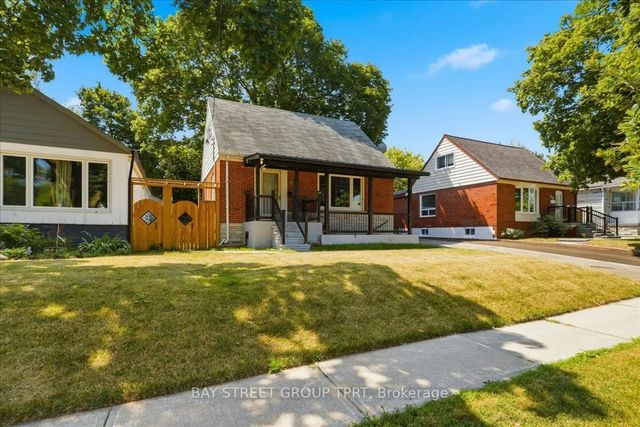 134 Clearbrooke Circle, Toronto W10