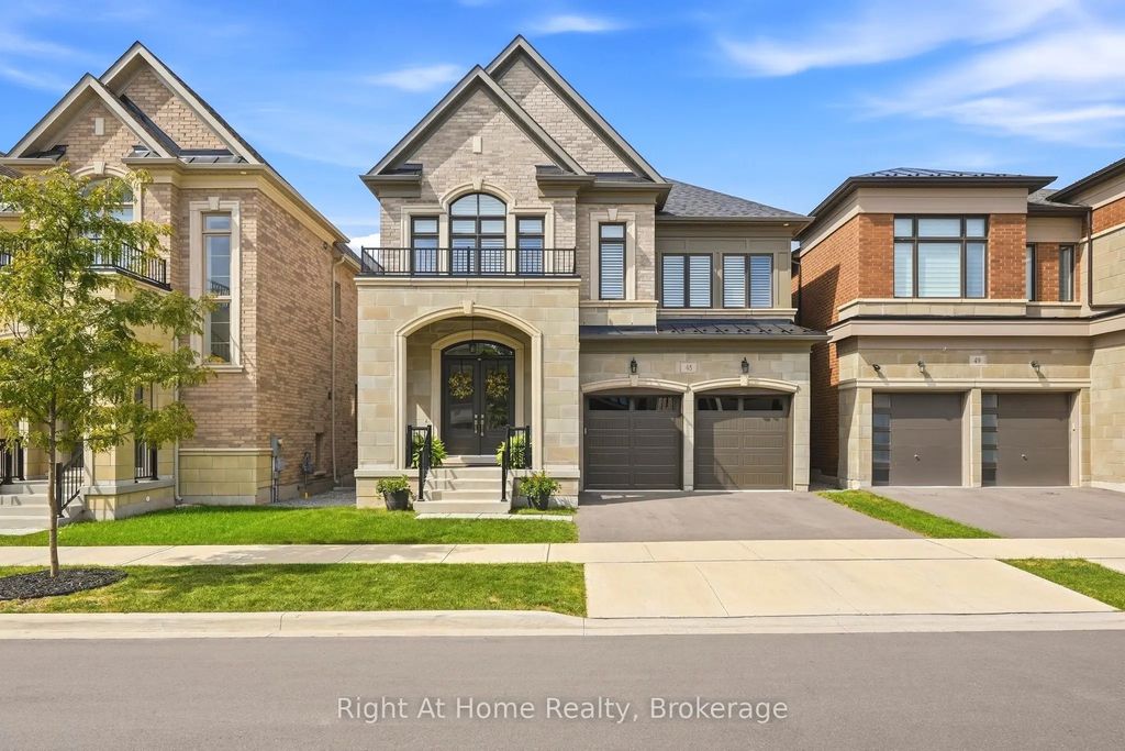 45 Boulton Trail, Oakville