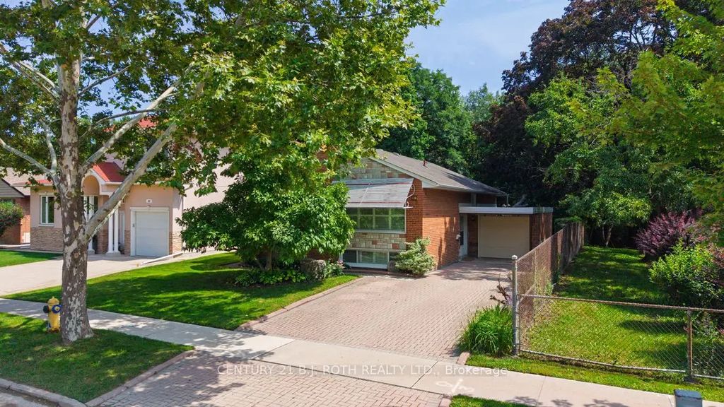 109 Wincott Drive, Toronto W09