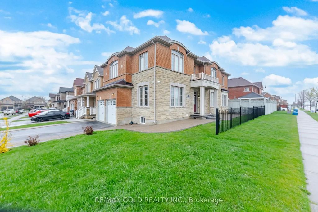 26 Drummondville Drive, Brampton