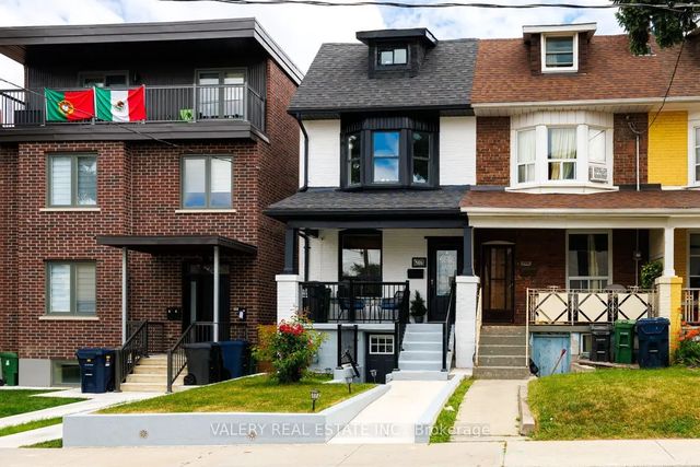 219 Mcroberts Avenue Upper, Toronto W03