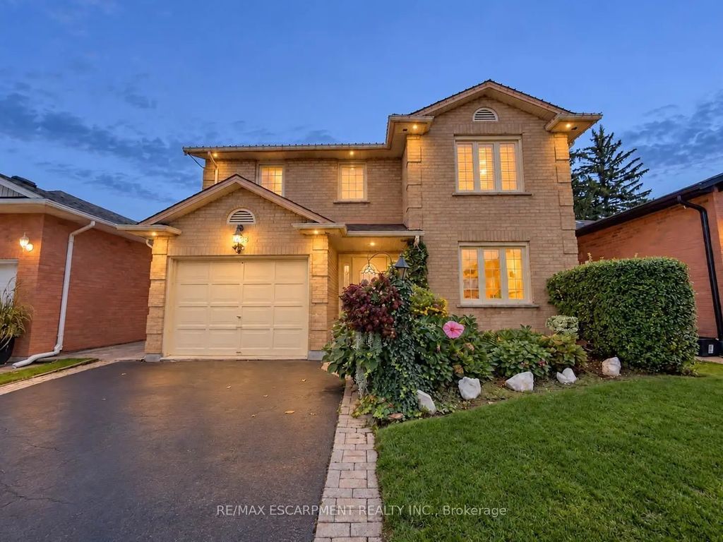 1236 Thorpe Road, Burlington