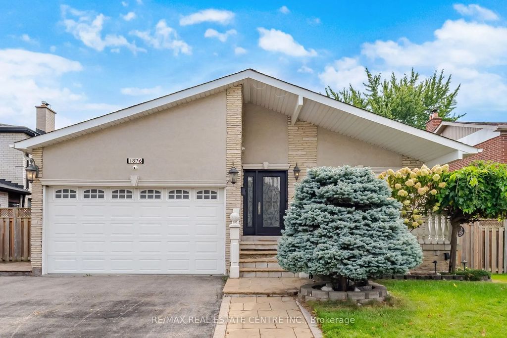 1876 Bough Beeches Boulevard, Mississauga