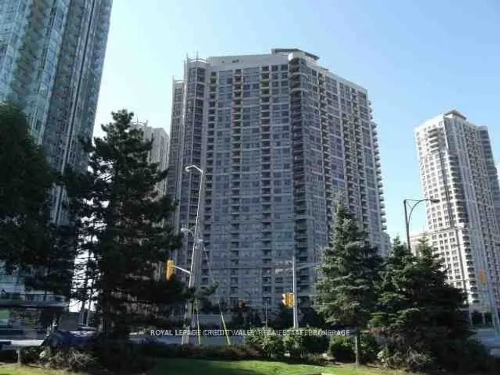 3888 Duke Of York Boulevard S 1929, Mississauga