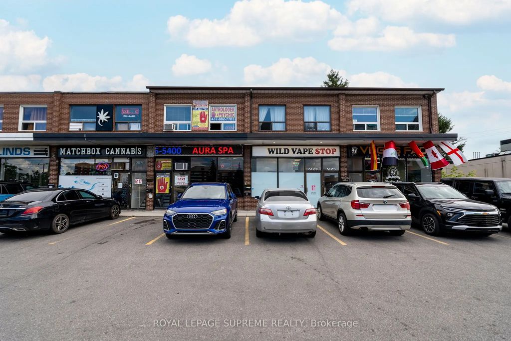 6127 Steeles Avenue W, Toronto W05