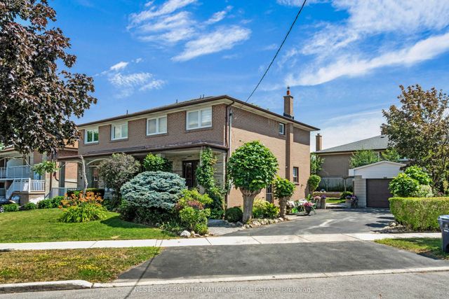 65 Orchardcroft Crescent, Toronto W05