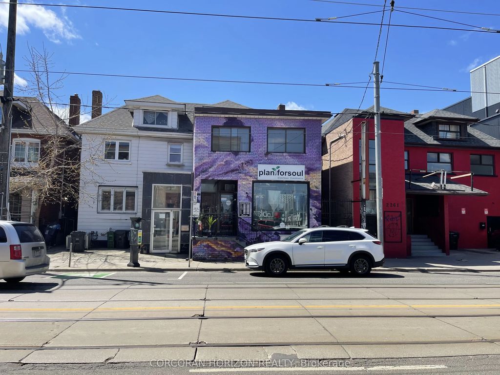 2257 Dundas Street W 3, Toronto W01