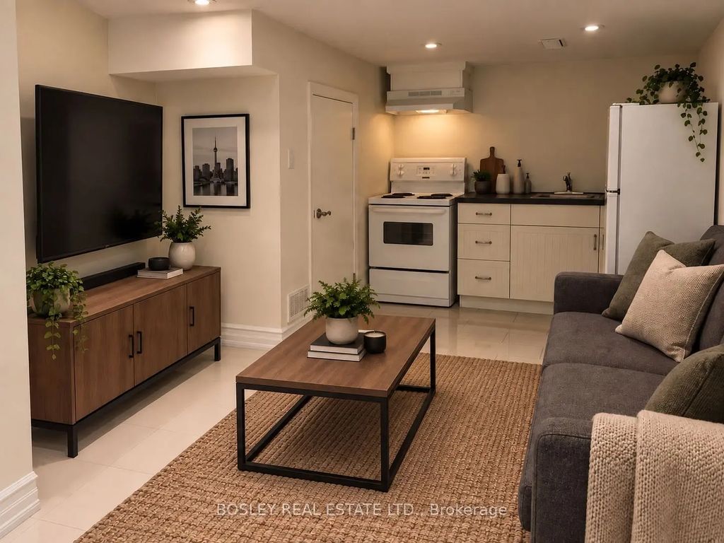 257 Franklin Avenue Lower, Toronto W02