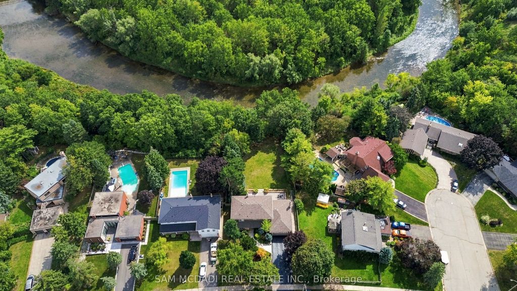 21 Kenninghall Boulevard, Mississauga
