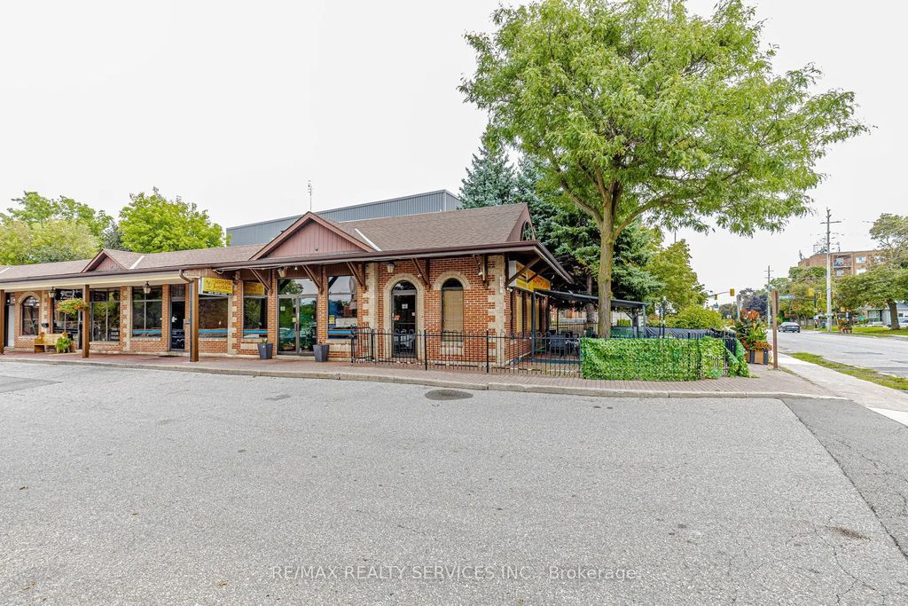 63 Queen Street S, Mississauga