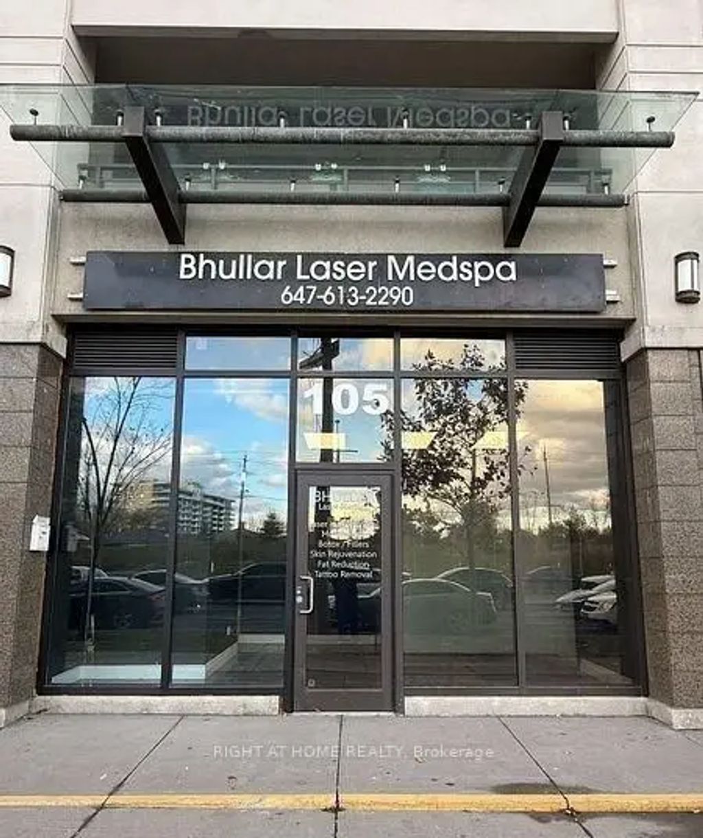 1 De Boers Drive 105, Toronto W05