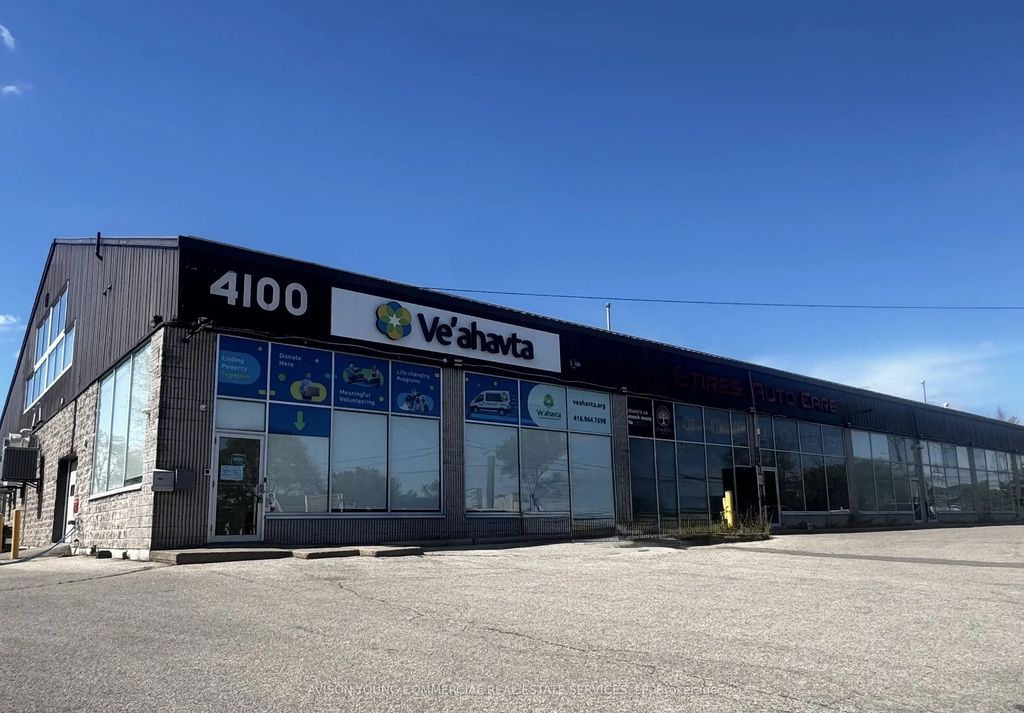 4100 Chesswood Drive, Toronto W05