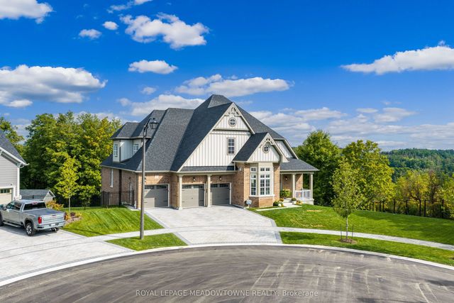 8 J B Robson Court, Halton Hills