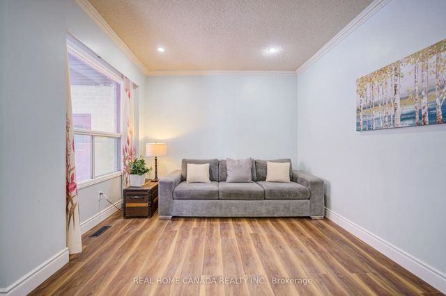 21 Hallen Road, Brampton