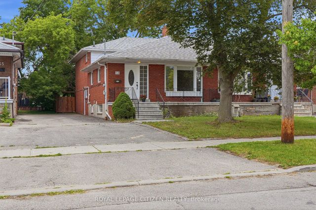 53 Grampian Crescent, Toronto W05
