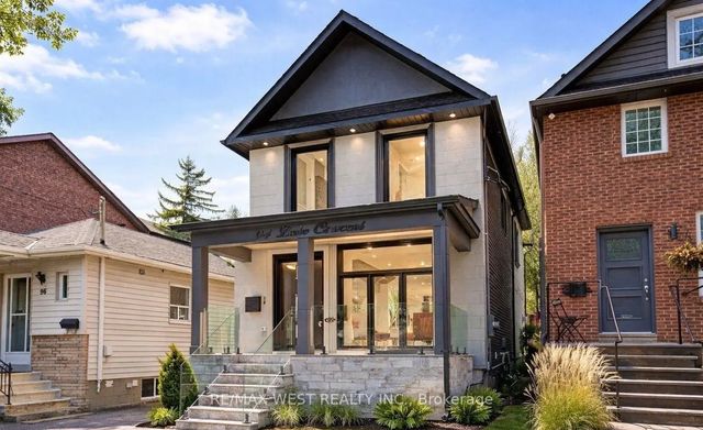 94 Lake Crescent, Toronto W06